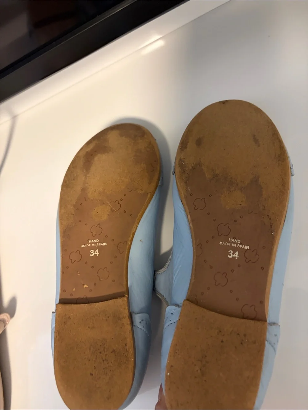 Girls' Light Blue Mary Jane Dress Shoes with Scallop Detail Size 34